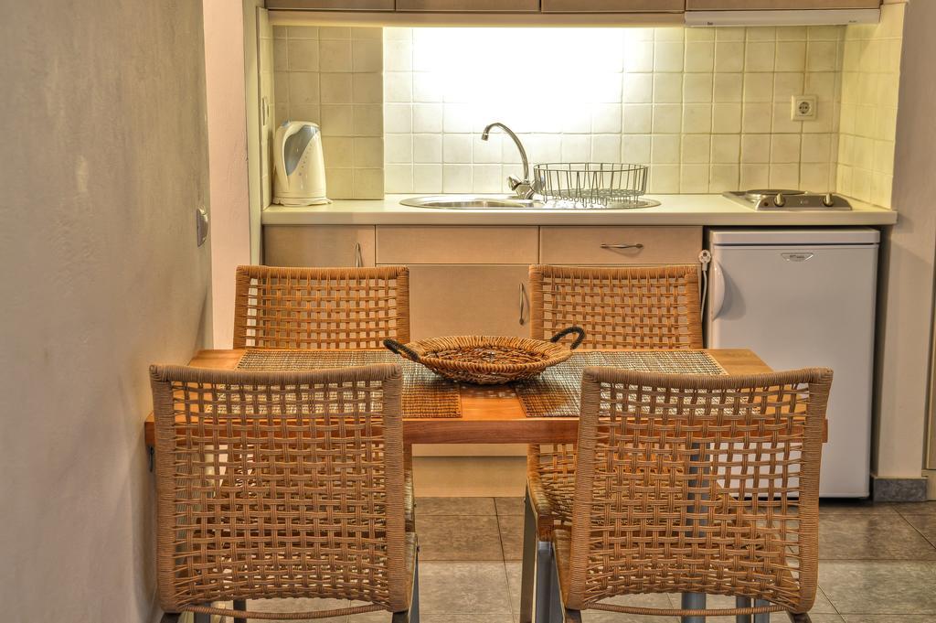 Iro Suites Андрос Номер фото
